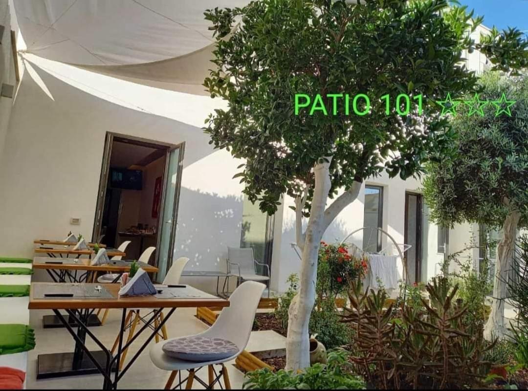 산비토로카포 Patio 101 "Exclusive" B&B 외부 사진