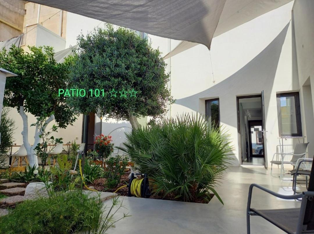 산비토로카포 Patio 101 "Exclusive" B&B 외부 사진